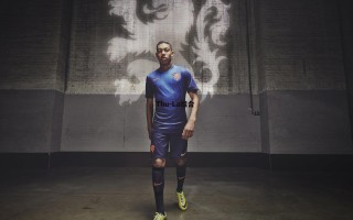 黑白直播官网-Thu-La组合 